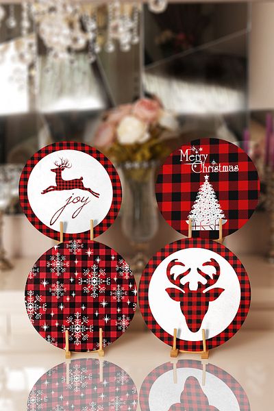 Realhomes 4-Piece Plaid Floor Mery Christmas Designed Plate & Placemat