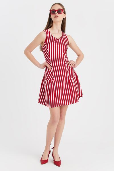 Hanna's by Hanna Darsa Women's Red-white Sleeveless Cup Bell Knitted Dress