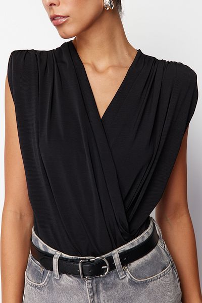 Edit by Trendyol Black Fitted Knitted Body Tedss24Bd00000
