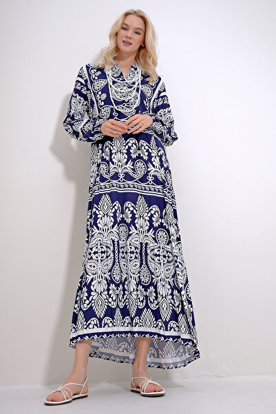 Trend Alaçatı Stili Női sötétkék robotgombos, hajlított mintás szőtt viszkóz ruha ALC-X12036