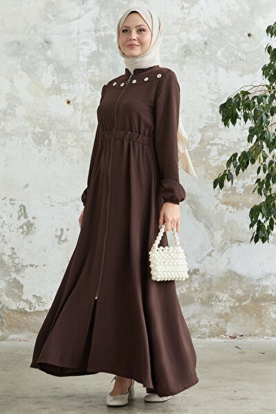 InStyle Elastic Bitter Brown Ferace with Flower Pearl Robe