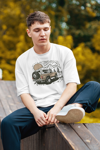 MYADA Μπλουζάκι μεγάλου μεγέθους με τυπωμένο όχημα Safari με φυσικό σχέδιο