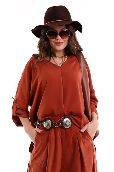 GLAMIFY FASHION بلوزة مطوية على شكل حرف V وأكمام طويلة وأكمام طويلة وتفاصيل ق...