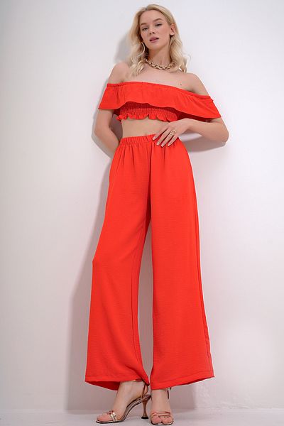 Trend Alaçatı Stili Women's Coral Madonna Collar Gipeli Crop Blouse And Palazzo Pants Woven Bottom Top Suit ALC-X11856
