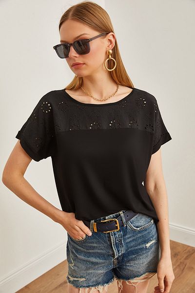 Olalook Schwarze Damenbluse mit Fledermausmotiv und Muscheldetail BLZ-19002587