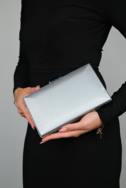 LuviShoes Γυναικεία βραδινή τσάντα φορέματος GODE Silver Lavezzi