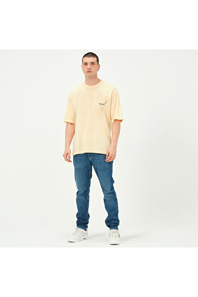 Owut Collection Ανδρικό μπλουζάκι με κίτρινη πλάτη με λεπτομέρεια oversize