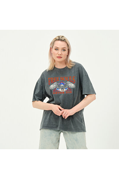 Owut Collection Γυναικείο μπλουζάκι με λεπτομέρεια από ανθρακί πλυμένο με λαι...