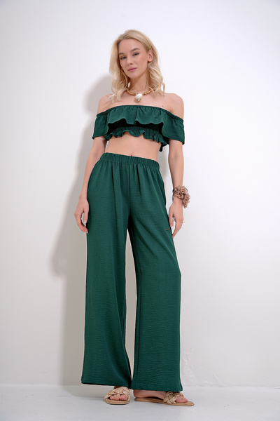 Trend Alaçatı Stili Women's Emerald Green Madonna Collar Crop Blouse And Palazzo Pants Bottom Top Set ALC-X11856