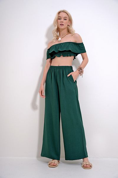 Trend Alaçatı Stili Women's Emerald Green Madonna Collar Crop Blouse And Palazzo Pants Bottom Top Set ALC-X11856