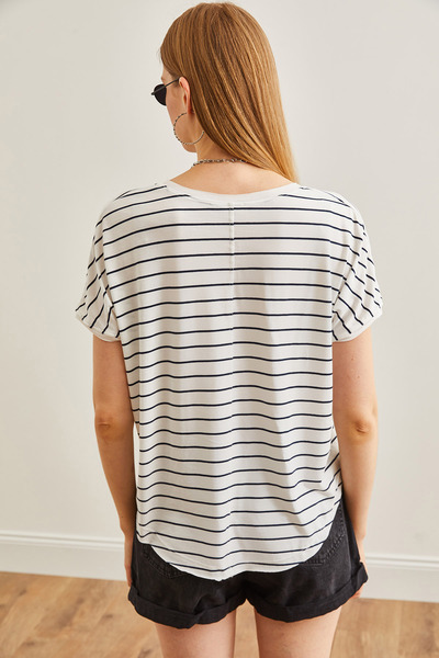 Olalook Γυναικείο μπλουζάκι casual μαύρο με λαιμόκοψη V με ριγέ, βρώμικη ραφή TSH-19000815