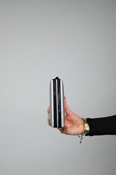 LuviShoes Γυναικεία βραδινή τσάντα φορέματος GODE Silver Lavezzi