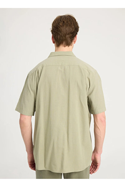 WRANGLER Green Men's Shirt - W 241243300 , Short Sleeve, Relaxed Fit