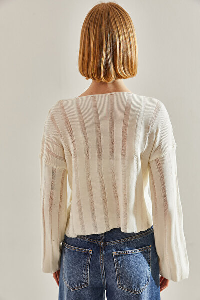 Bianco Lucci Tenká prolamovaná dámská halenka s dlouhým rukávem a výstřihem do V -60251083