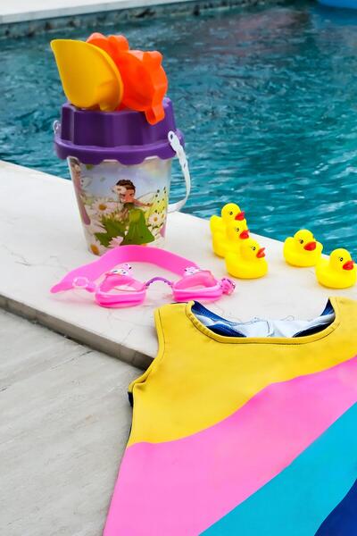 Eke Tekstil Sarı Renk Kız Çocuk Şortlu Yüzücü Mayo