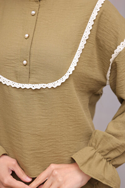 benguen 2078 Double Set with Knit Detail on the Collar Oil Green