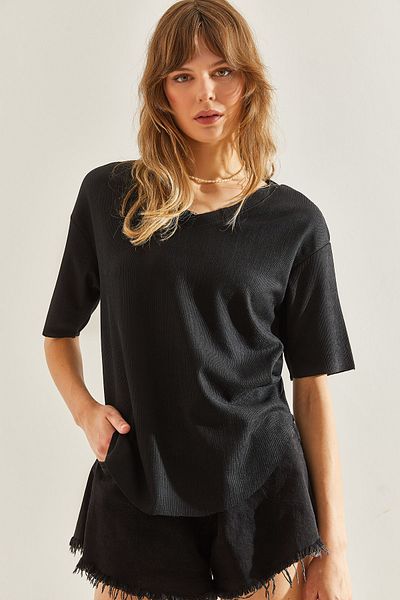 Bianco Lucci Women's V Neck Oval Cut Wrinkled Fabric Blouse60251094