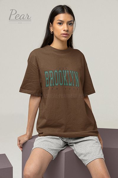 Pear Wear Унисекс тениска с принт Brooklyn. Тениска с голям размер