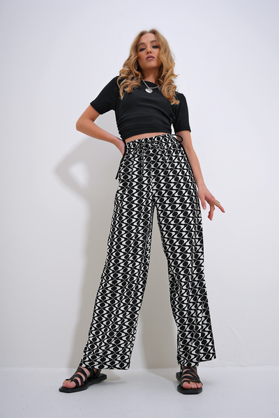 Trend Alaçatı Stili Dámské černé ecru vzorované tkané kalhoty uvolněného střihu ALC-X6528