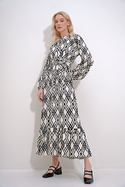 Trend Alaçatı Stili Γυναικεία μαύρη φούστα με ζώνη με λαιμόκοψη με λαιμόκοψη ALC-X12043