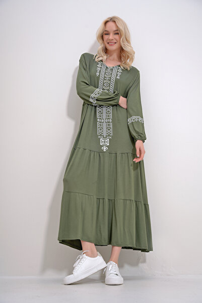 Trend Alaçatı Stili Damska spódnica khaki z dekoltem w kształcie litery V, w etniczne wzory, z falbaną, wiskozowa sukienka ALC-X12083