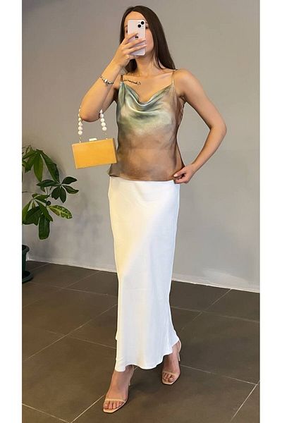 My Blog Karamellfarbene Satinbluse mit dünnen Trägern