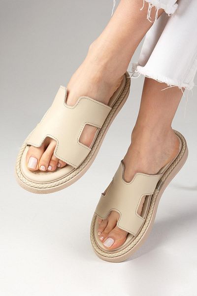Mio Gusto Genuine Leather Beige Color Oval Nose Flat Women's Slippers