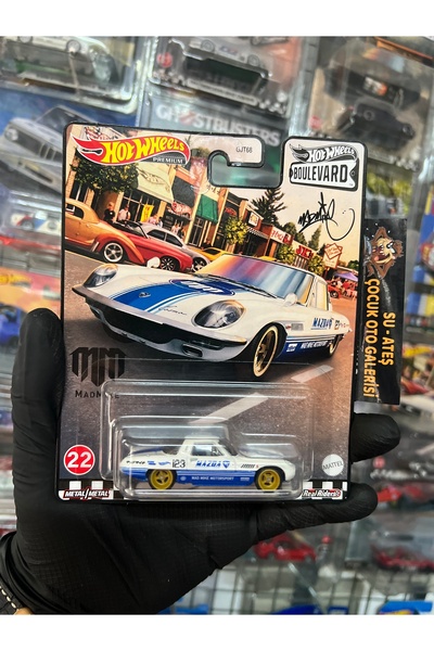 HOT WHEELS 1968 مازدا كوزمو سبورت (1.64 بريميوم