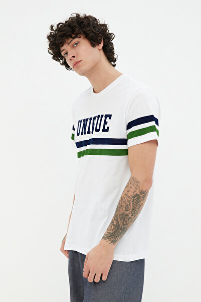 Trendyol Collection Біла футболка звичайного крою з принтом для коледжу з бавовни 100 % TMNSS20TS1836