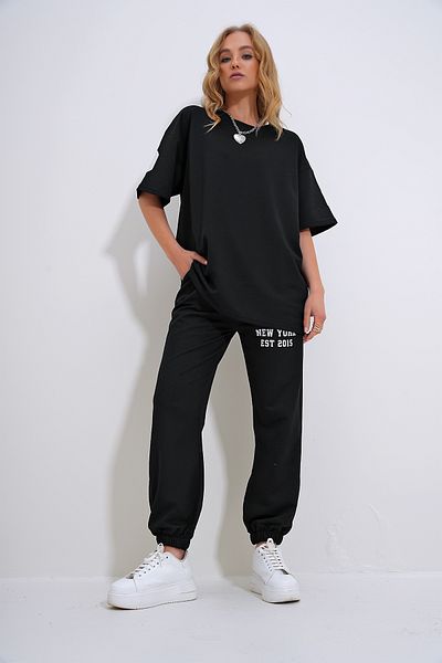 Trend Alaçatı Stili Women's Black Crew Neck Printed T-Shirt and Jogging Tracksuit Set ALC-X12204