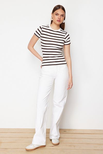 Trendyol Collection Коричнева смугаста блузка з м'якої віскозної тканини приталеного крою TWOSS24BZ00296