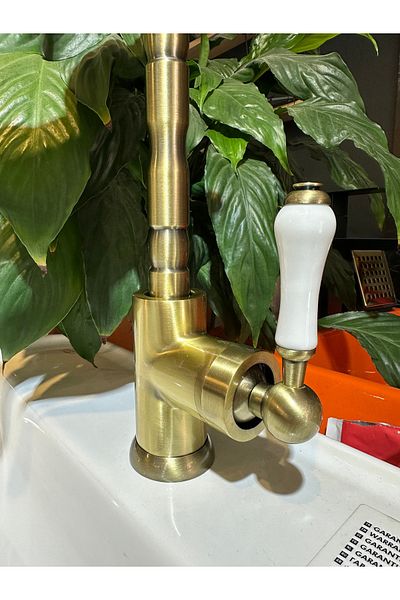İSAOĞLU YAPI Antique Gold Vintage Porcelain Handle Luminaire - Kitchen Faucet and Sink Tap