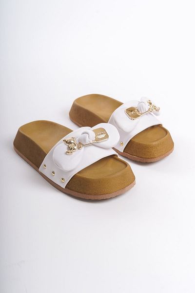 BZ Moda Papuci de damă din satin cu talpă groasă și ortopedică CARMEN cu ursuleț KT alb