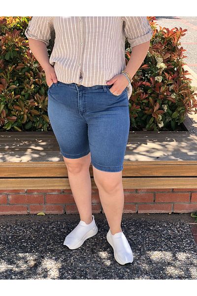 BAKTAGÖR Jeans Shorts