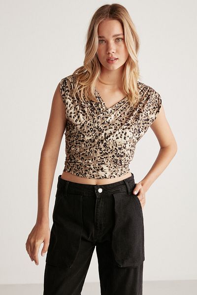 GRIMELANGE Maritsa Women's Sandy Flowy Flexible Fabric Double Breasted Patterned Blouse