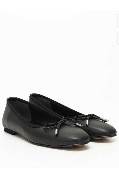 Pine Cone Black Ribbon Detailed Ballet Flat