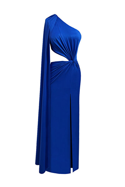 TARA COŞKUNTUNCEL Tek Omuz Cut Out Yırtmaç Detaylı Pelerinli Uzun Abiye Elbise