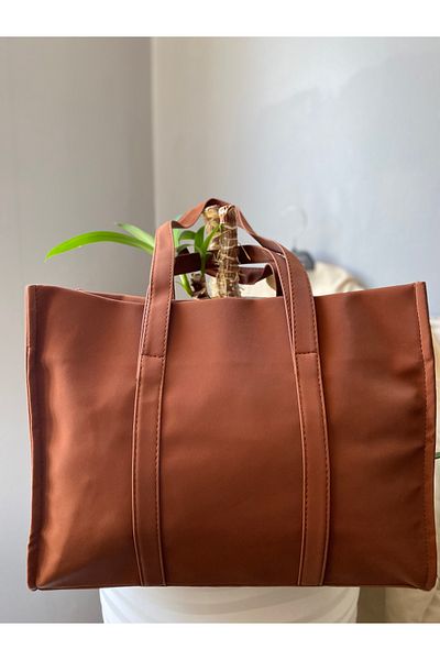 Zeynep Ceyda Koçak Τσάντα ώμου μεγάλου μεγέθους Tan Satin Leather