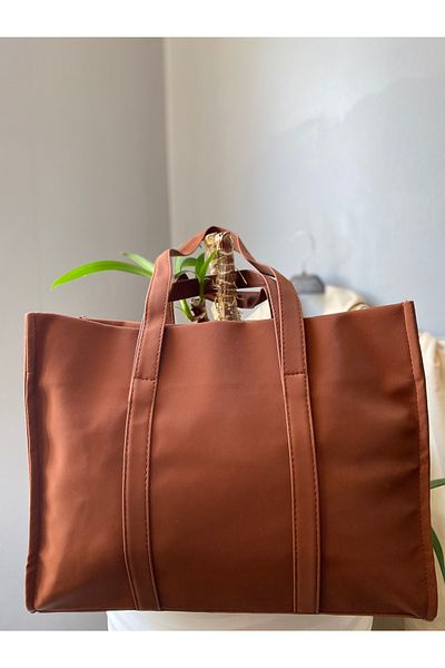 Zeynep Ceyda Koçak Τσάντα ώμου μεγάλου μεγέθους Tan Satin Leather