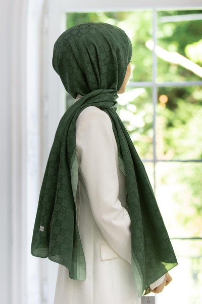 Vissona %57 İPEK %43 PAMUK MONOGRAM DESENLİ SİYAH - GRİ RENKLİ 70X190 ŞAL