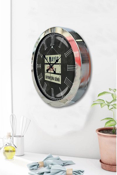 Kasva Concept 36 cm Chrome Metal May 1St Workers Wall Clock