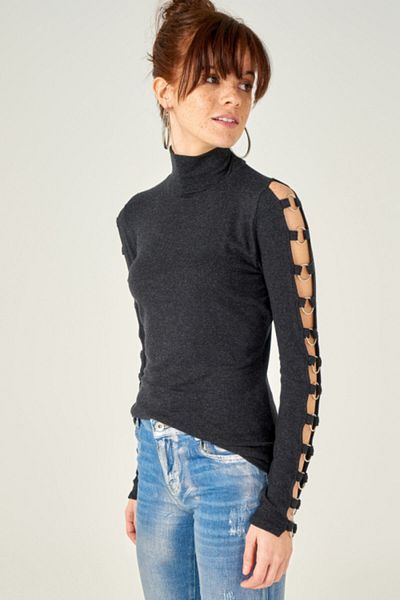 AQE FASHION Γυναικεία μαύρη μπλούζα με δαχτυλίδι με λαιμόκοψη