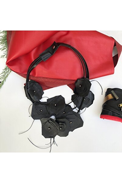 AGG TASARIM قلادة على شكل جلد أسود