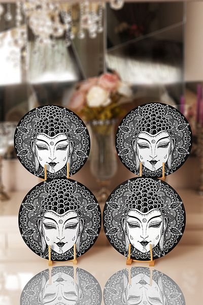 Realhomes 4-Piece Black and White Medusa Designed Supply & Placemat