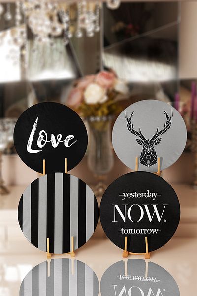Realhomes 4-Piece Gray & Black Deer Designed Placemat & Supla