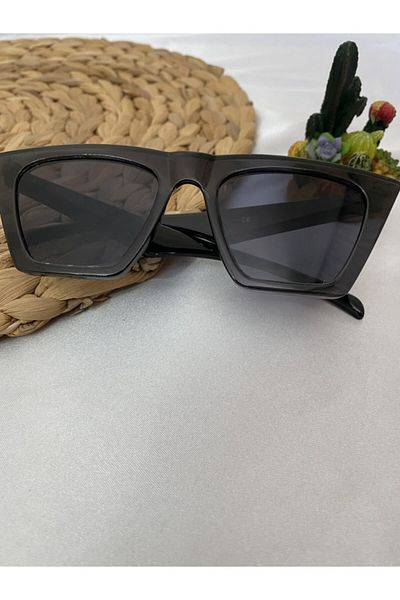 Makro Optik Women's Gray Cornered Cat Eye Sunglasses