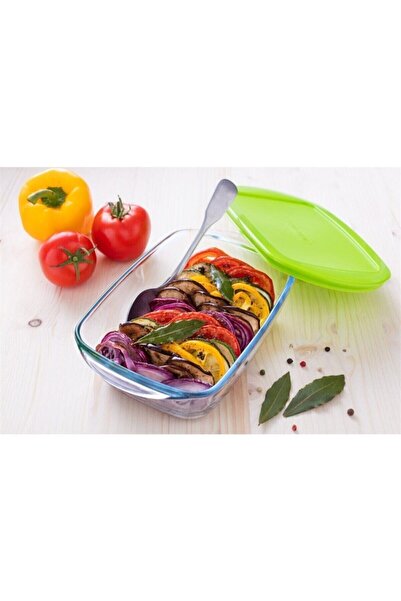 Pyrex Rectangular Cook and Storage Dish with Lid 2.5 Liter