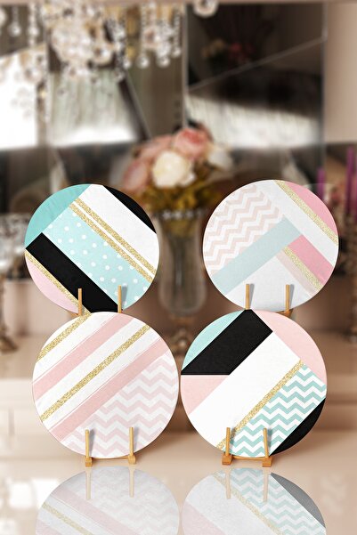 Realhomes 4-комплект сучасних підставків для сервірування з чорними крапками на білому тлі & Супла