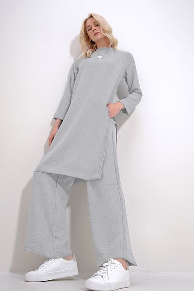 Trend Alaçatı Stili Women's Gray Crew Neck Side Slits and Cuffs Tunic and Palazzo Trousers Double Set ALC-X12066
