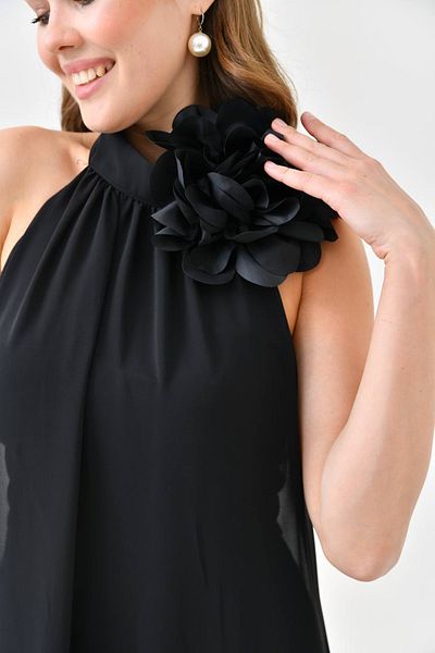 Neşeli Butik women's black chiffon rose detailed long evening dress NBS9351